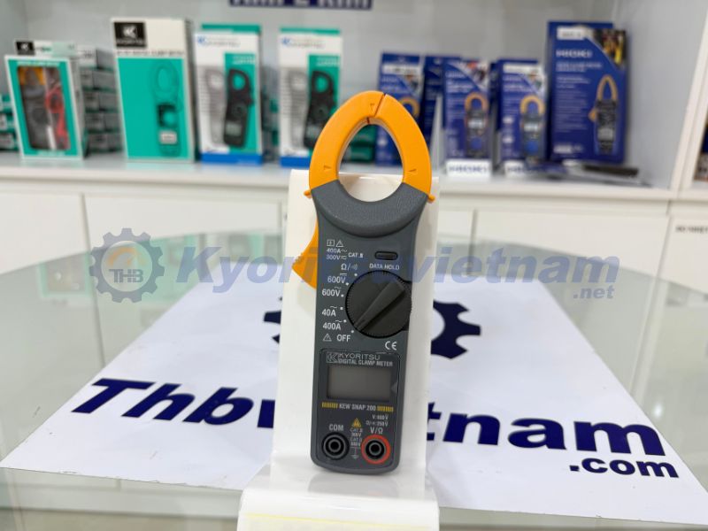Ampe kìm Kyoritsu Kewsnap200 (400A 600V) sở hữu thiết kế gọn nhẹ tiện lợi