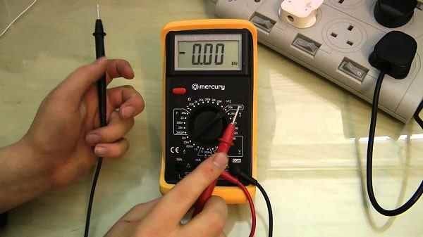 Một số lưu ý trước khi đo dòng điện 220V một chiều 