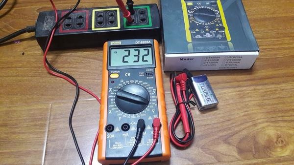 Cách đo dòng điện 220V một chiều bằng đồng hồ vạn năng
