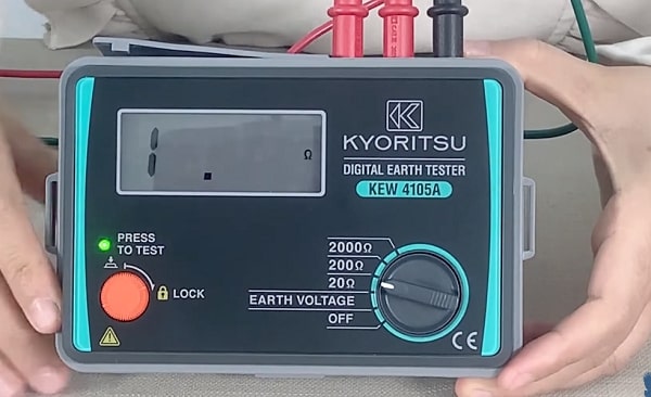 Các nút chức năng trên máy đo điện trở đất Kyoritsu 4105A