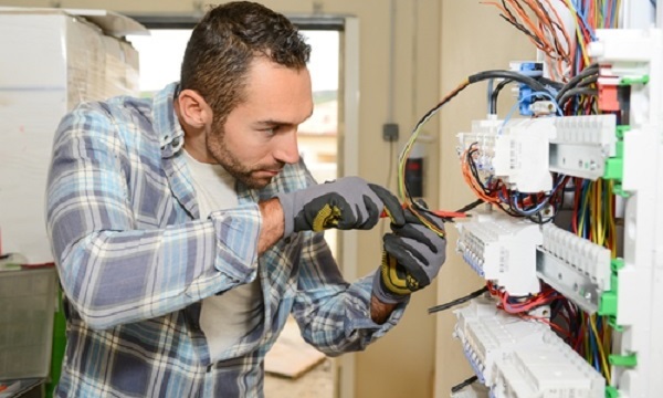 Các nguyên tắc an toàn khi sử dụng điện và sửa chữa điện