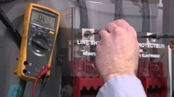 Hướng dẫn cách đo điện 3 pha bằng đồng hồ vạn năng đúng kỹ thuật