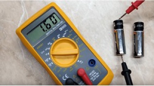 Cách đo dung lượng pin, điện áp pin bằng đồng hồ vạn năng chính xác